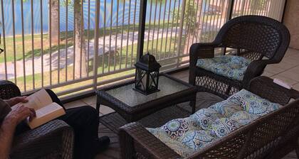 Beautiful, Newly remodeled 3 bedroom Lakefront, Heated Pool & Spa, Free Wi-Fi
