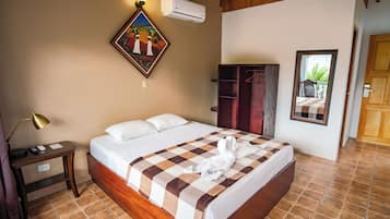 Quarto casal superior | Wi-Fi de cortesia, roupa de cama