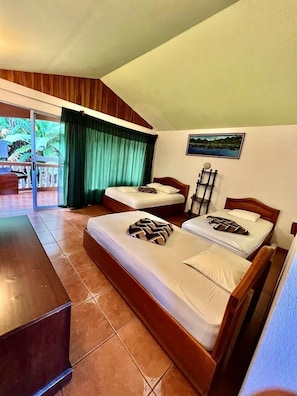 Standard Quadruple Room | Free WiFi, bed sheets - Hotel Sierra Arenal (La Fortuna)
