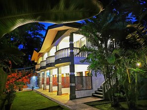 Front of property - Hotel Sierra Arenal (La Fortuna)