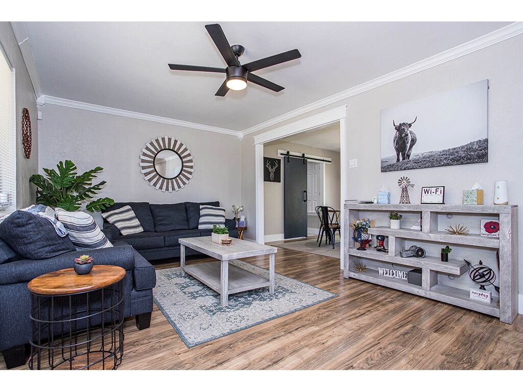Stunning Chic Home★Extended Stay★ ✔Near River