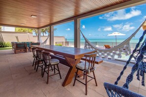 Deluxe Villa | Outdoor dining