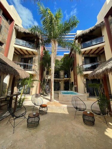 Macondo Raíz Holbox