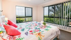 3 bedrooms, bed sheets
