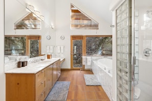 Hair dryer - Spacious, private residence w/large amounts of natural light, open living areas and access to all Grand Hyatt Amenities (Vail)