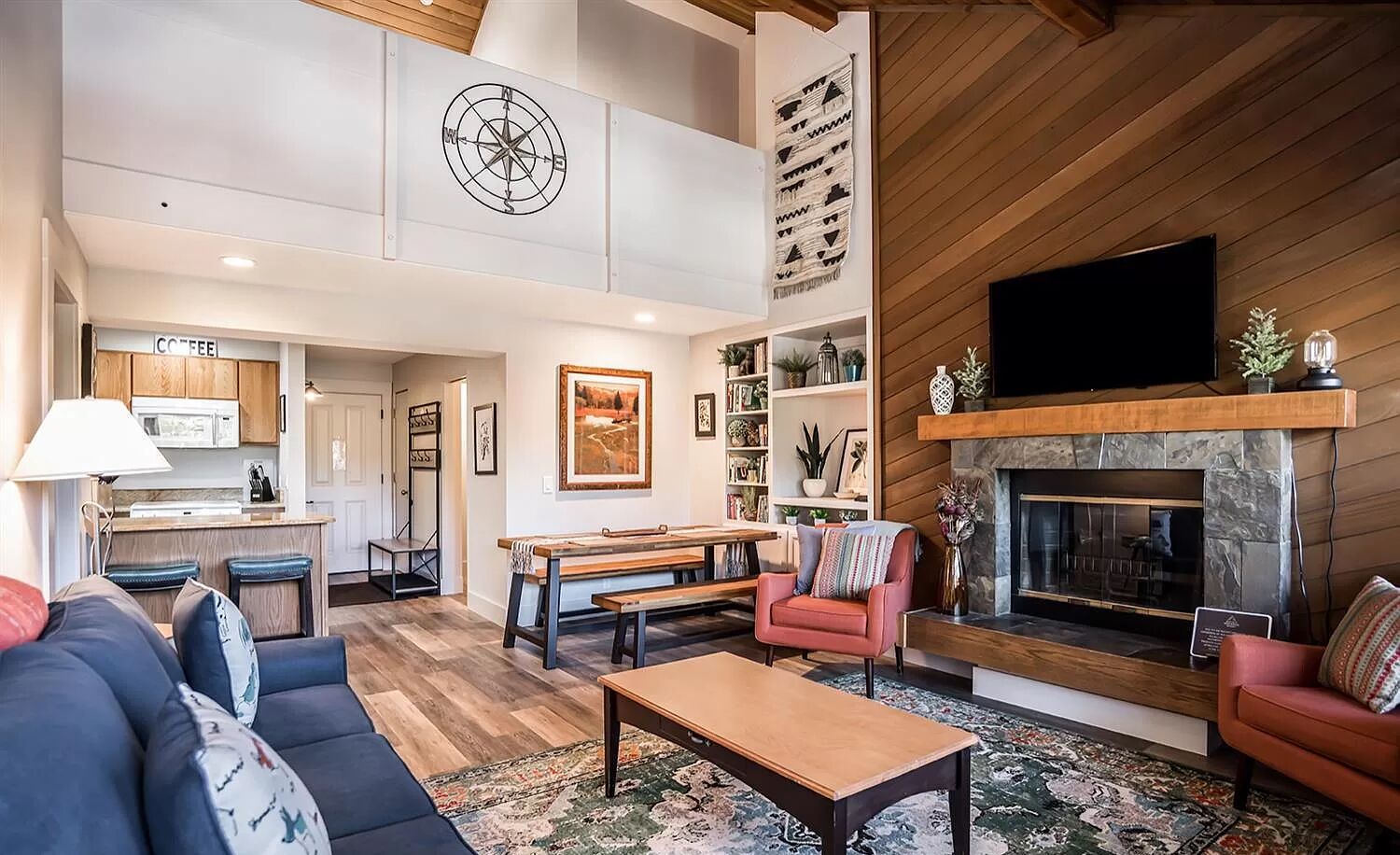 Smart TV, fireplace, DVD player