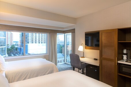 Holiday Inn Express New Rochelle, an IHG Hotel - Image 4
