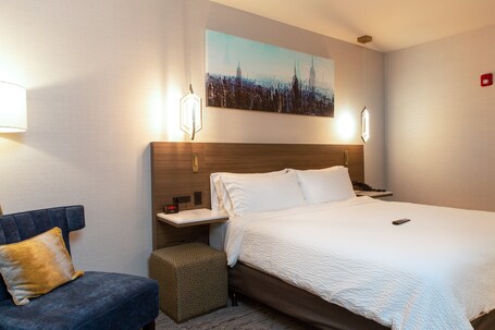 Holiday Inn Express New Rochelle, an IHG Hotel - Image 60