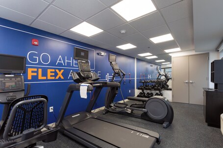 Holiday Inn Express New Rochelle, an IHG Hotel - Image 25