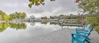 Birchwood Cottage with Red Cedar Lake Access!