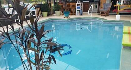 RV Executive Home IV in tranquil setting, Indoor - Inground Pool