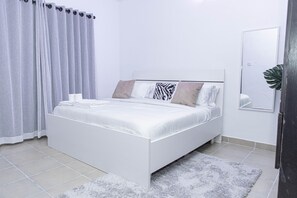 2 bedrooms, iron/ironing board, WiFi, bed sheets