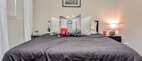 2 habitaciones, escritorio, tabla de planchar con plancha y wifi gratis