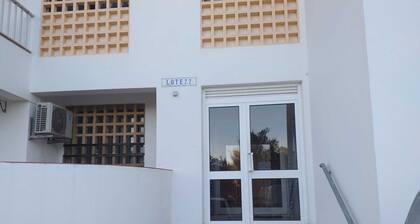 SPACIOUS 2 BED & 2 BATH CLOSE TO FABULOUS BEACHES