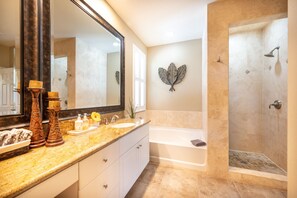 Badewanne, Whirlpool, Haartrockner, Handtücher