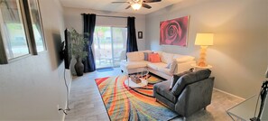 Smart TV - Downtown Phoenix R&R X2 (Phoenix)