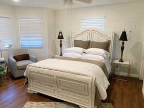 3 dormitorios, escritorio, tabla de planchar con plancha y wifi gratis