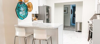 Gorgeous Saline County 3-bed, 4 bath  off I-30 Lots of Restaurants & Shopping!!!