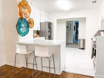 Gorgeous Saline County 3-bed, 4 bath  off I-30 Lots of Restaurants & Shopping!!!