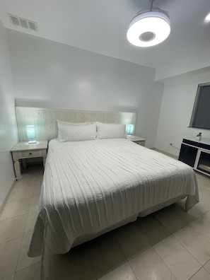 3 chambres, fer et planche à repasser, Wi-Fi gratuit, draps fournis
