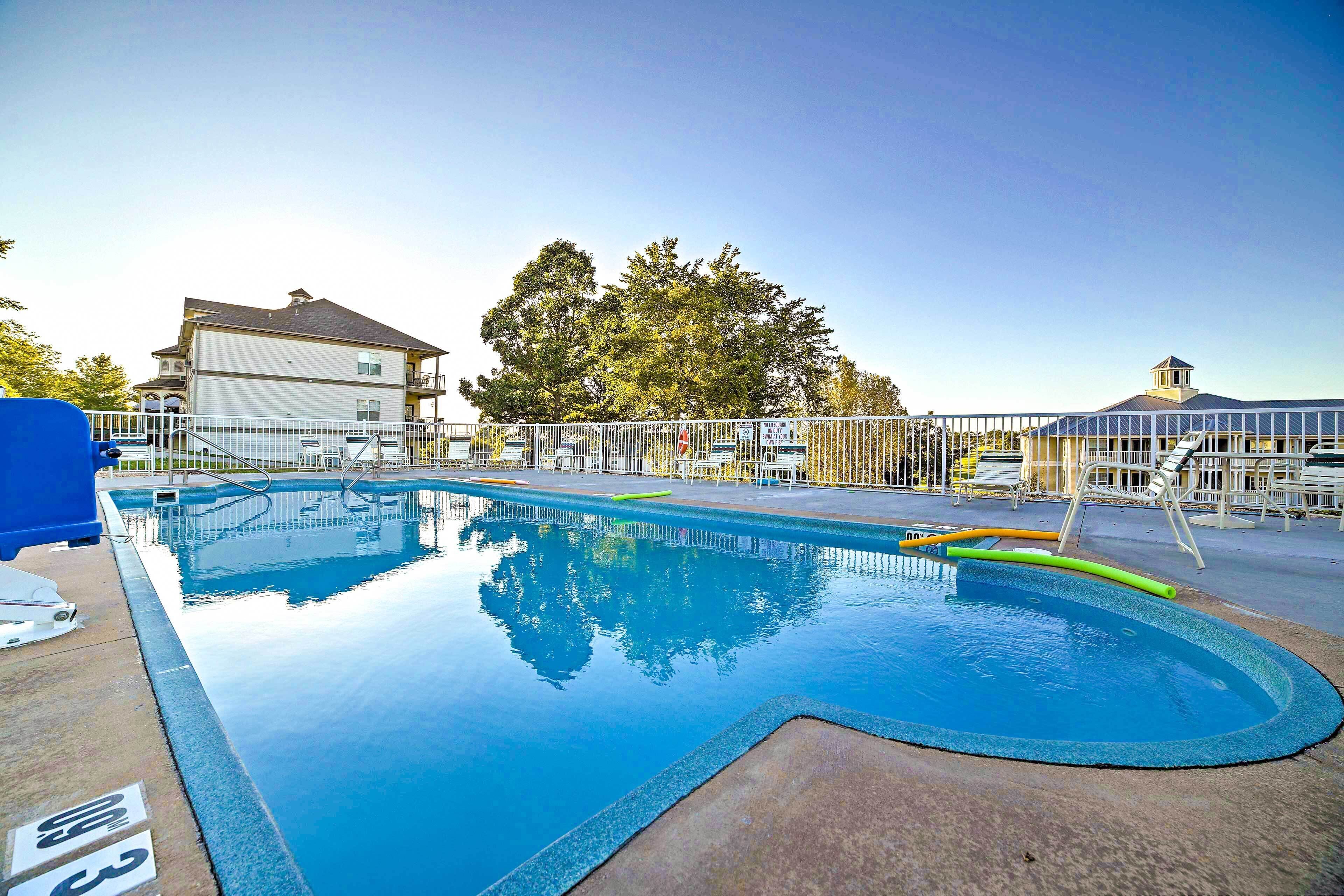 Branson Resort-Style Retreat: 4 Mi to Strip