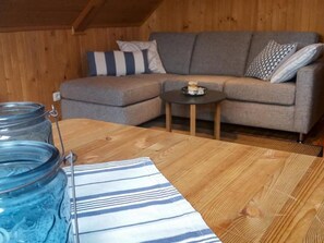 TV - Birkmaase 3 "Muschelblau" OG - cozy furnished vacation apartment Muschelblau (Zingst)