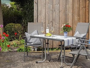 Unclassified image, 5 of 21, button