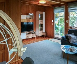 Unclassified image, 3 of 21, button