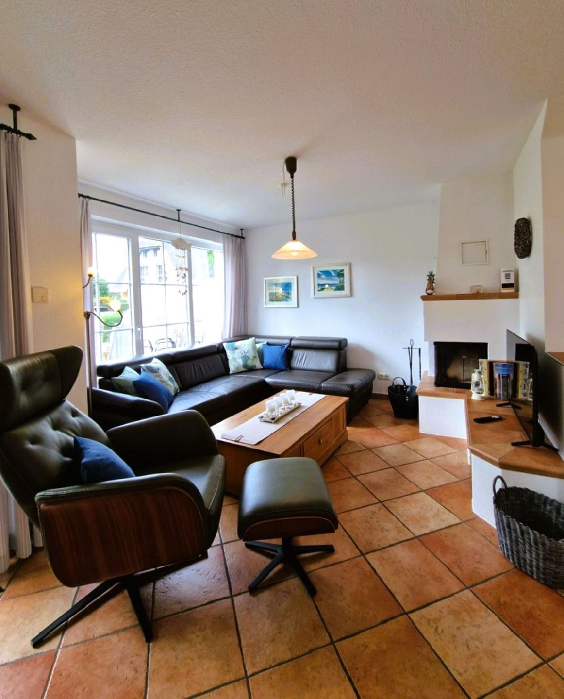 TV, fireplace, DVD player, stereo