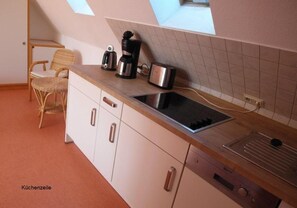 Kühlschrank, Herdplatte, Geschirrspüler