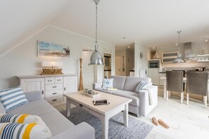 Unclassified image, 4 of 22, button