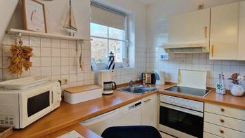 Kühlschrank, Ofen, Herdplatte, Geschirrspüler