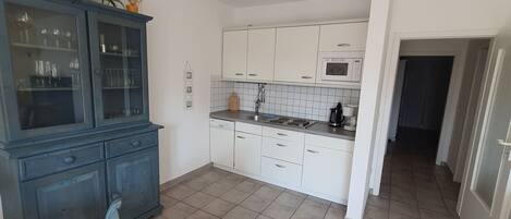 Fridge, microwave, dishwasher, toaster