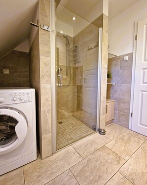 Unclassified image, 2 of 36, button