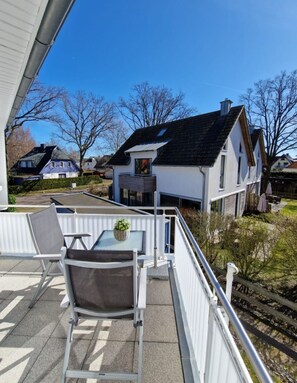 Unclassified image, 3 of 36, button