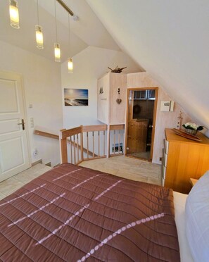 Unclassified image, 3 of 36, button