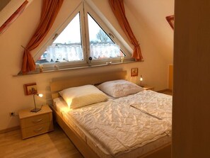 2 Schlafzimmer, Bügeleisen/Bügelbrett, WLAN