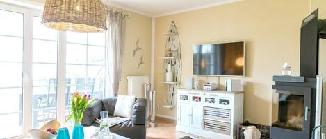 TV, fireplace, DVD player, stereo