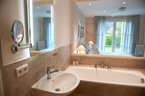 Chuveiro, secador de cabelo