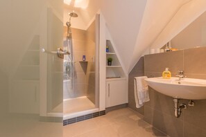 Shower - Müggenburger Weg 48 Whg. 2.5 "Skipper" - Apartment for 2-5 persons on the 1st floor (Zingst)