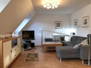 Fernseher, Stereoanlage