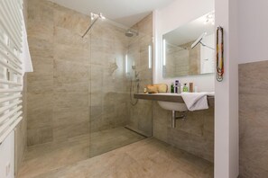 Dusche, Haartrockner