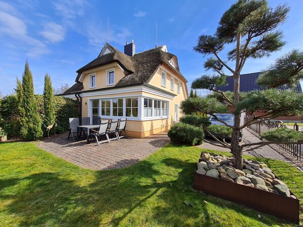 Outdoor dining - Am Paalen 4 - quietly located, comfortable semi-detached house (Zingst)