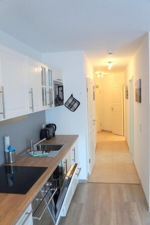 Unclassified image, 3 of 16, button