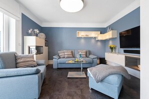 Fernseher, Stereoanlage