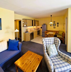 Living area - Seestrasse 54 App. 411 - Apartment between spa gardens, beach and center (Zingst)