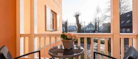 تناول الطعام بالخارج