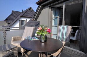 Outdoor dining - Schulstrasse 15 Whg. 4 "Ostseestern" - Holiday apartment Ostseestern is a (Zingst)
