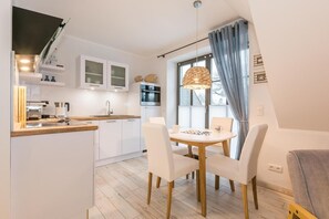 Dining - Schulstrasse 15 Whg. 4 "Ostseestern" - Holiday apartment Ostseestern is a (Zingst)