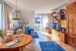 Fernseher, Stereoanlage